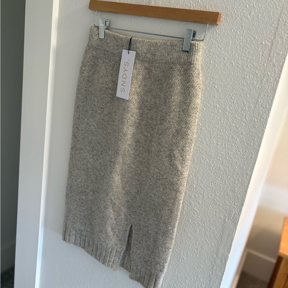 REVOLVE SNDYS late lunch skirt in STONE - Picture 4 of 5